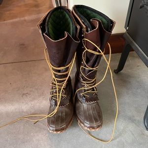 Schnee’s winter boots 8 or 8.5